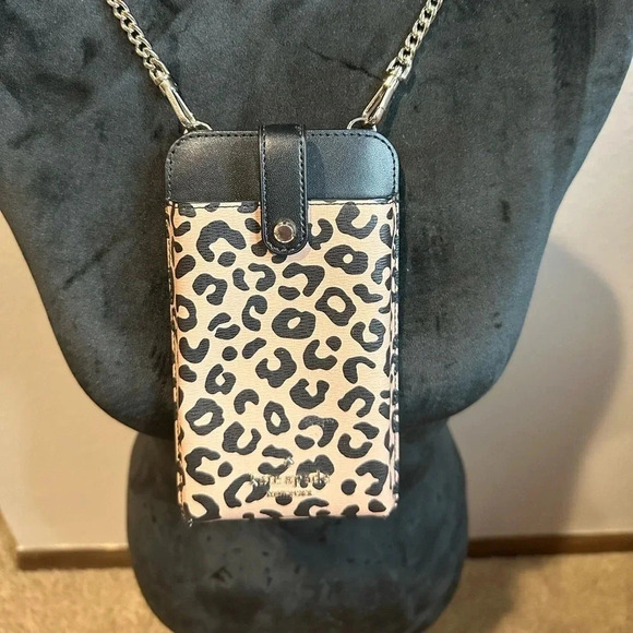 Kate spade leopard slim phone case/wallet. Can be worn crossbody. Brand new - Picture 1 of 4